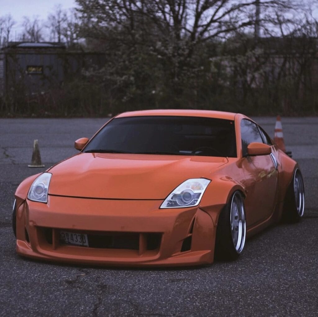 350Z V2 Wide Body Kit – Hyper Hive